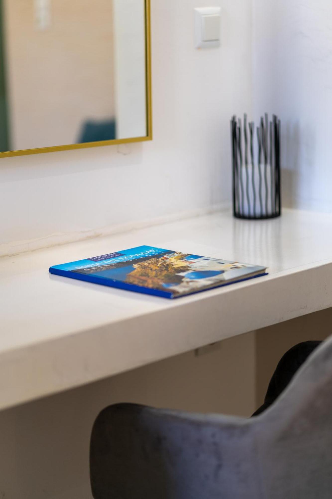 Oasis Suites Fira Фіра Екстер'єр фото